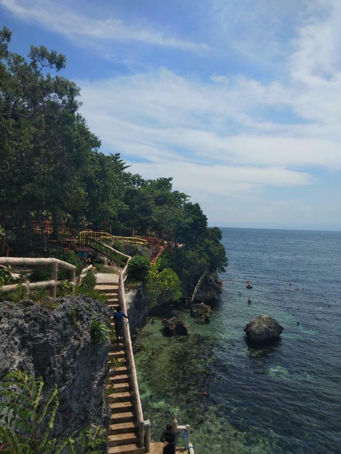 Отель Reddoorz Premium @ Napaling Point Tangnan Экстерьер фото